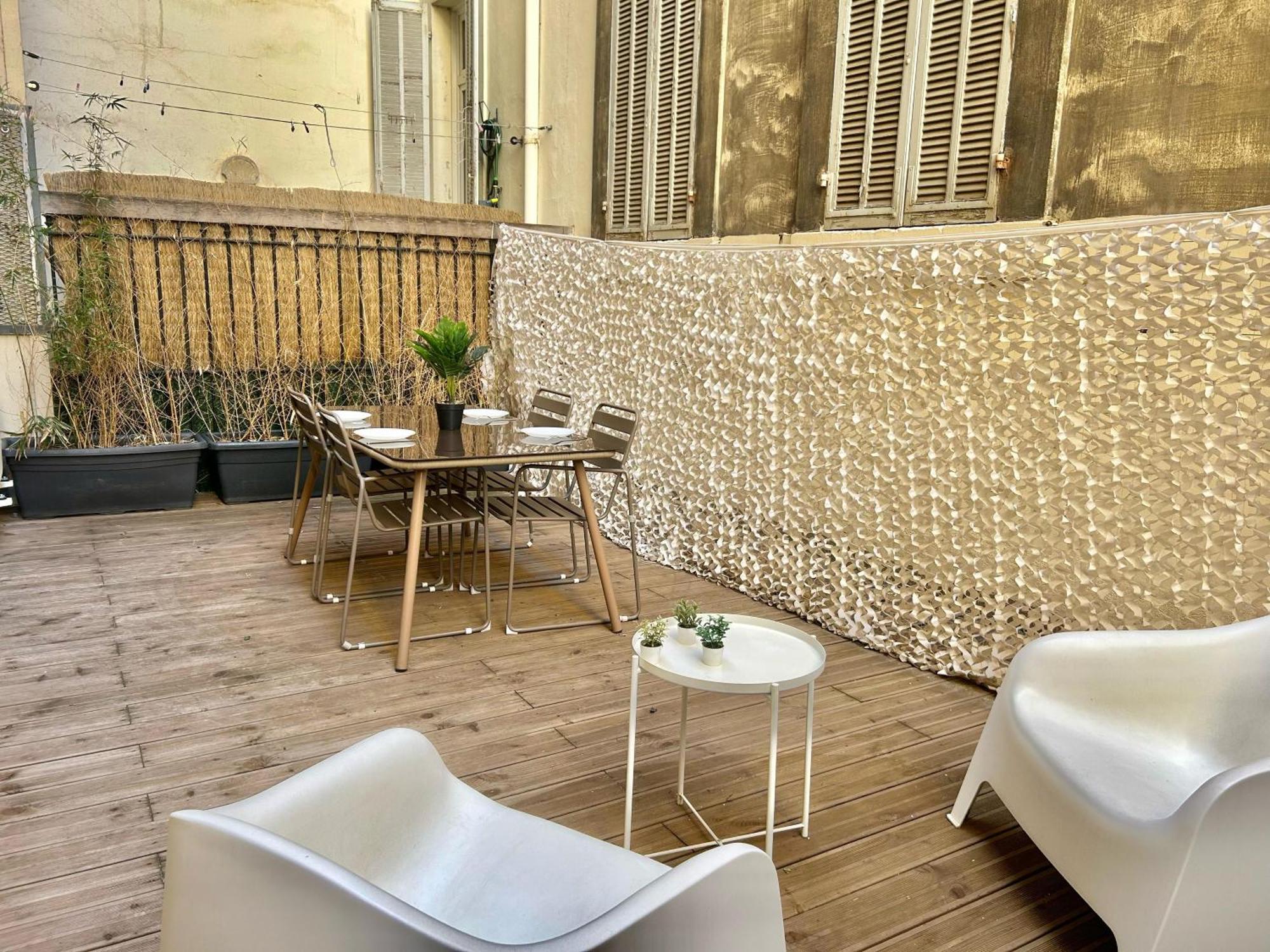Chez Marie Et Romain- Appartement De Charme Au Coeur De La Joliette Proche Panier Centre Ville Marseille Extérieur photo